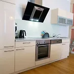 Warnemünde Kleine Perle *